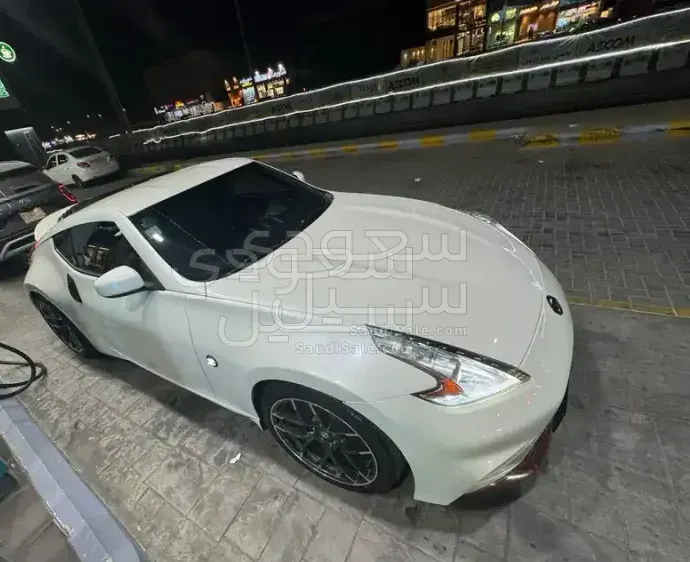 2014 Nissan Z 370