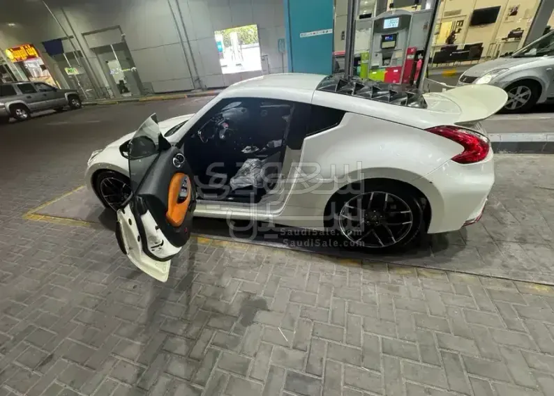 2014 Nissan Z 370