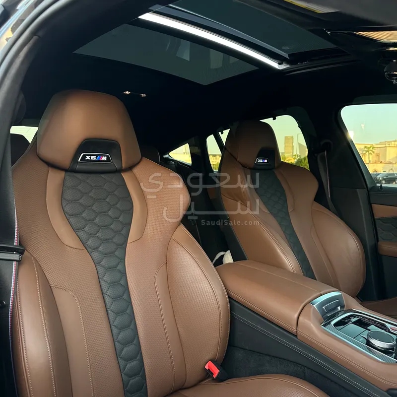 2025 بي ام دبليو الفئة اكس 6 إم كومبيتيشن