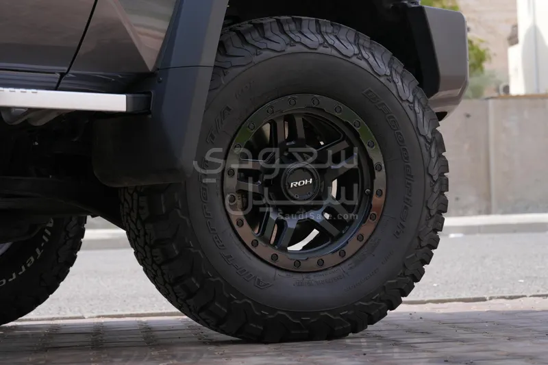 2024 Toyota Land Cruiser LX Double Cab