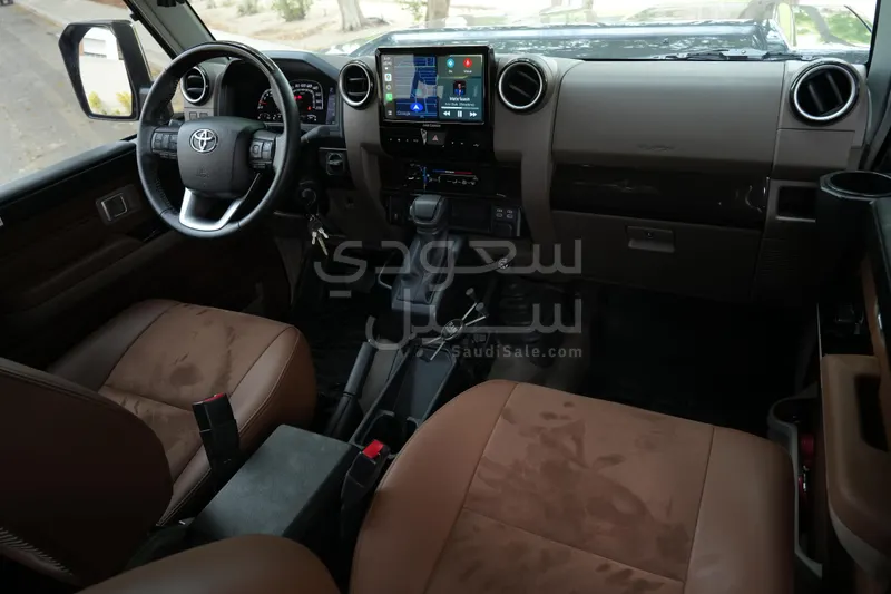 2024 Toyota Land Cruiser LX Double Cab