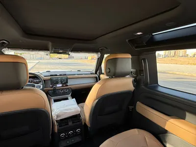2025 Land Rover Defender 90