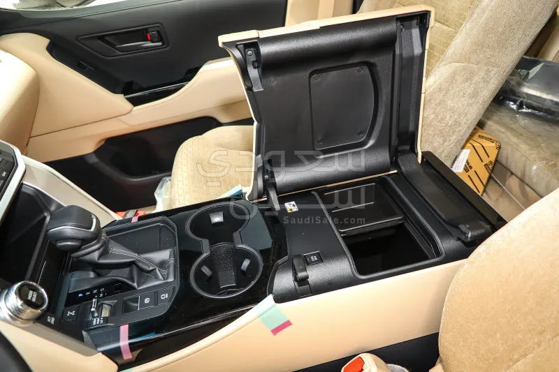 2025 Toyota Land Cruiser GXR