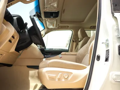 2025 Toyota Land Cruiser GXR