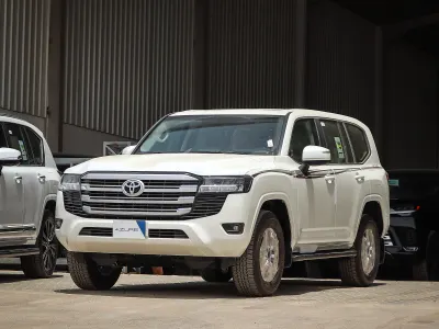 2025 Toyota Land Cruiser GXR