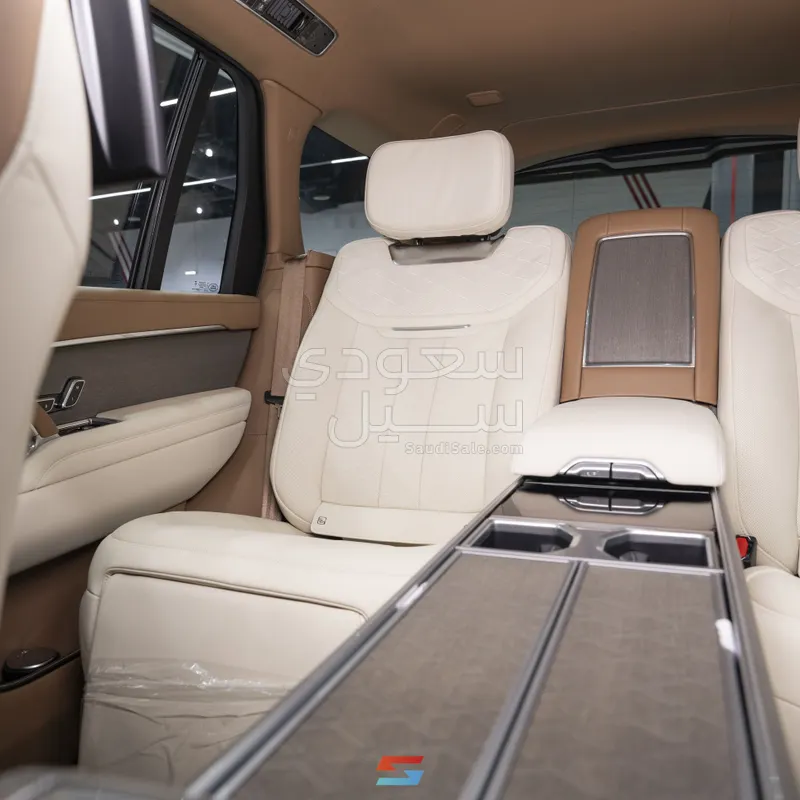 2025 Land Rover Range Rover SV Autobiography