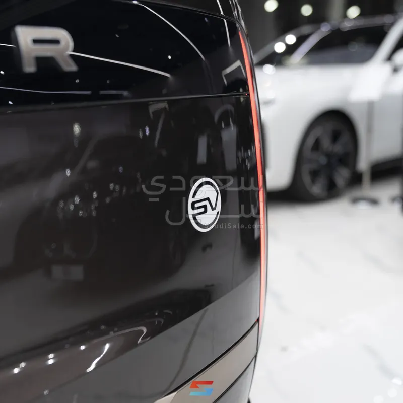 2025 Land Rover Range Rover SV Autobiography