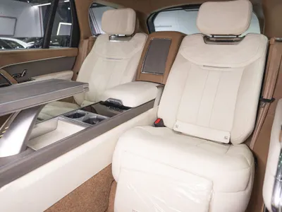 2025 Land Rover Range Rover SV Autobiography