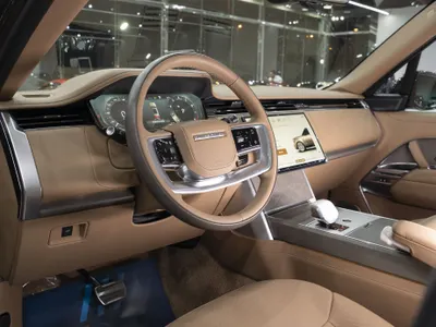 2025 Land Rover Range Rover SV Autobiography