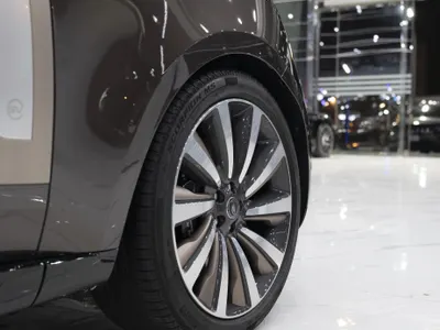 2025 Land Rover Range Rover SV Autobiography