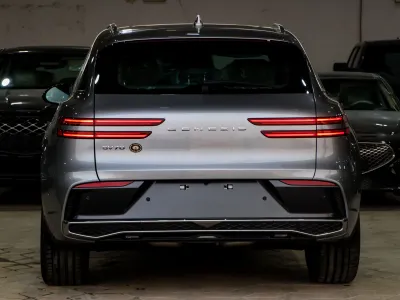 2025 Genesis GV 70