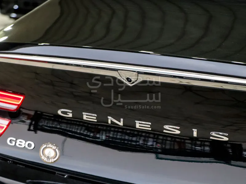 2025 جينيسيس جي 80
