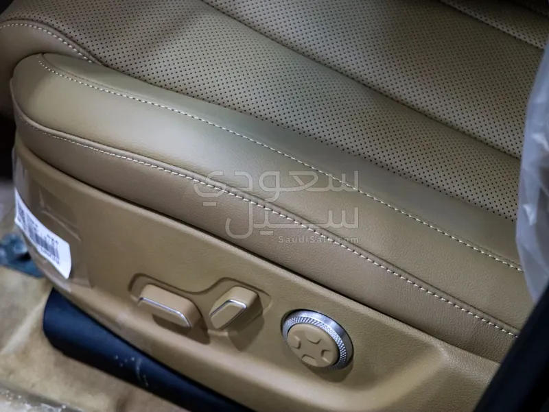 2025 جينيسيس جي 80