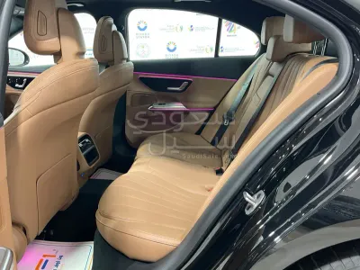 2025 Mercedes-Benz E 200