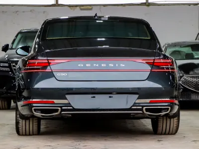 2025 Genesis G 90