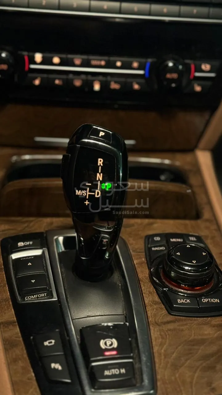 2012 بي ام دبليو الفئة السابعة 750 إل أي