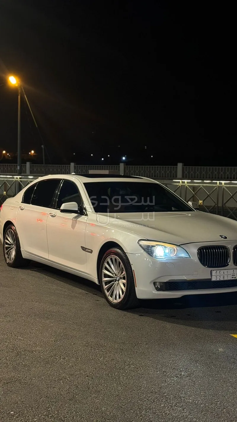 2012 بي ام دبليو الفئة السابعة 750 إل أي
