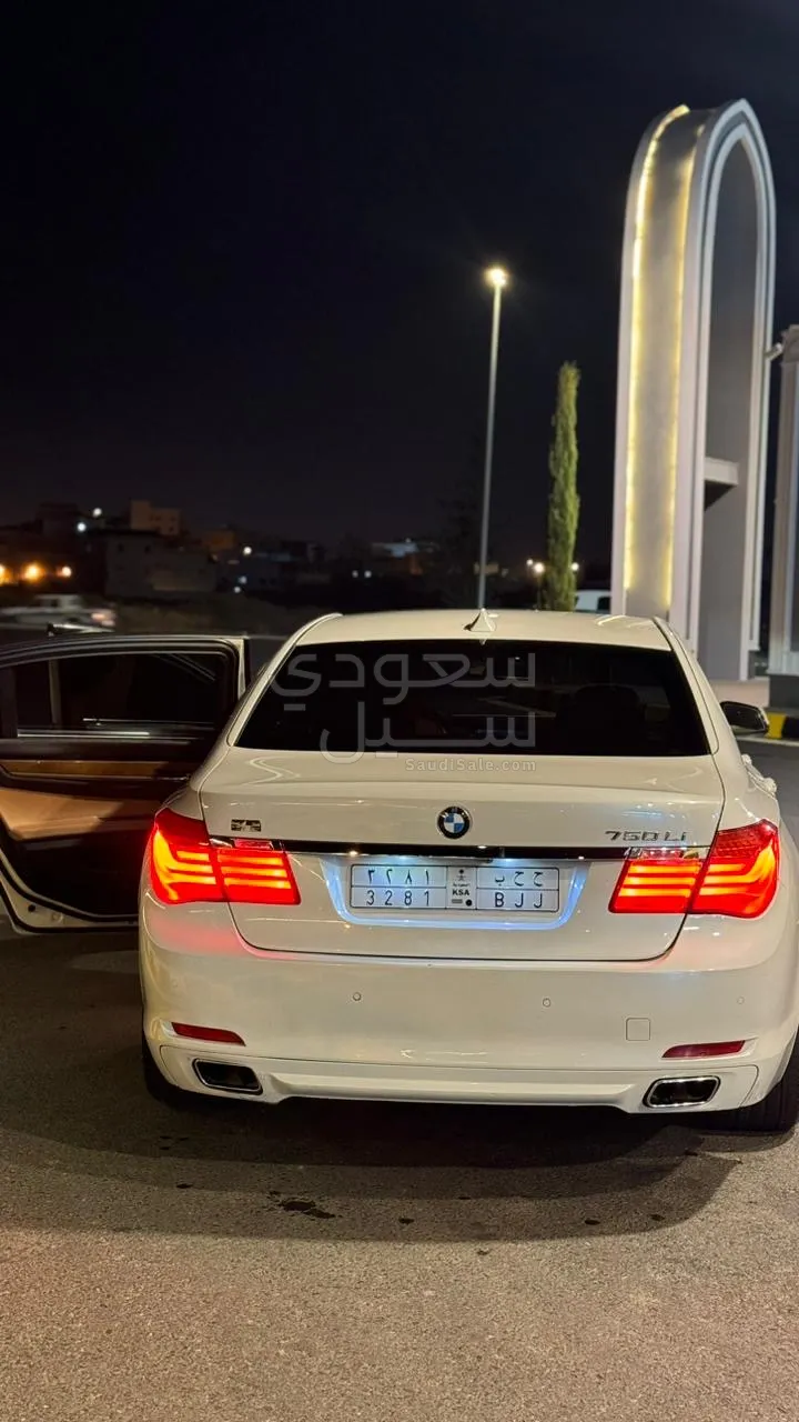 2012 بي ام دبليو الفئة السابعة 750 إل أي