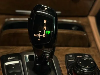 2012 بي ام دبليو الفئة السابعة 750 إل أي