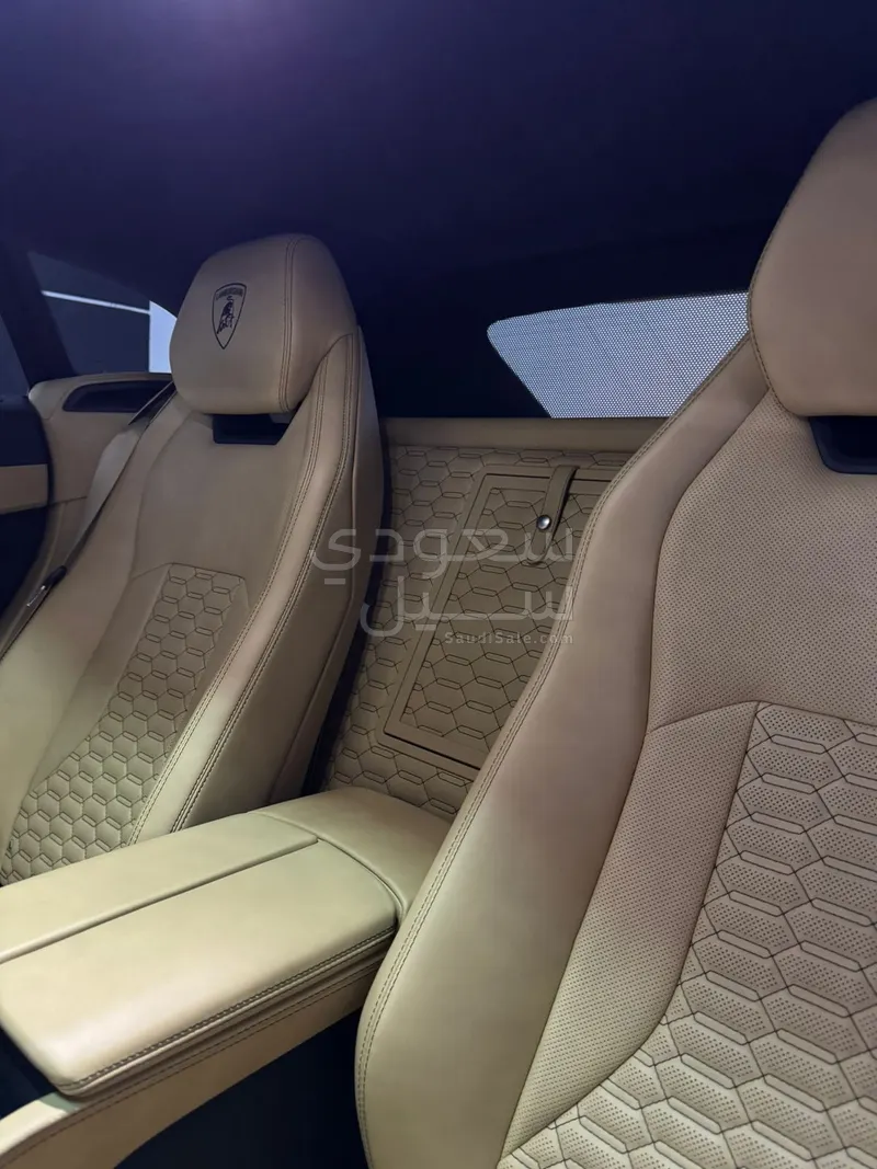 2021 Lamborghini URUS