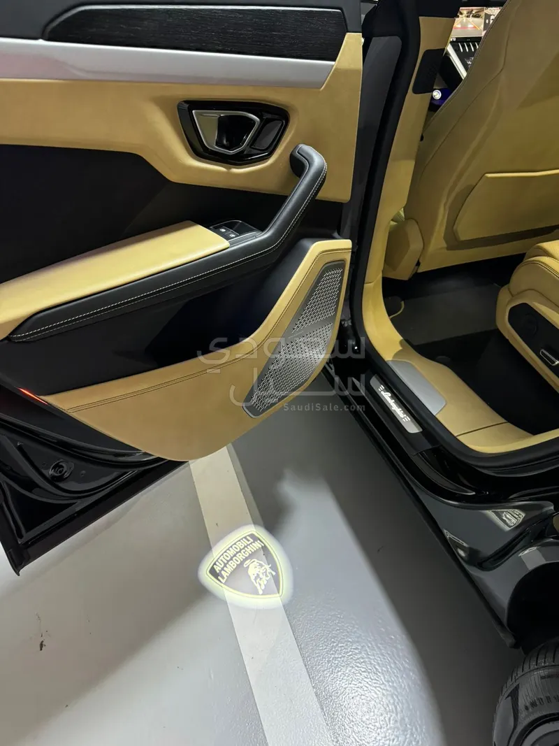 2021 Lamborghini URUS