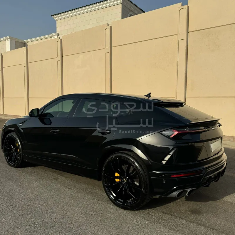 2021 Lamborghini URUS