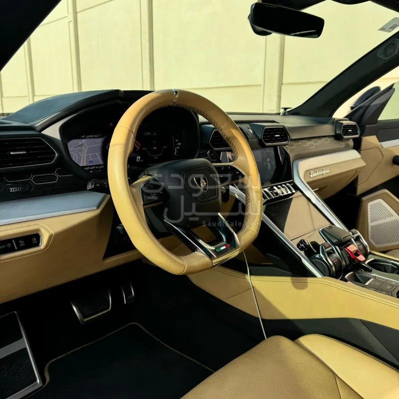 2021 Lamborghini URUS