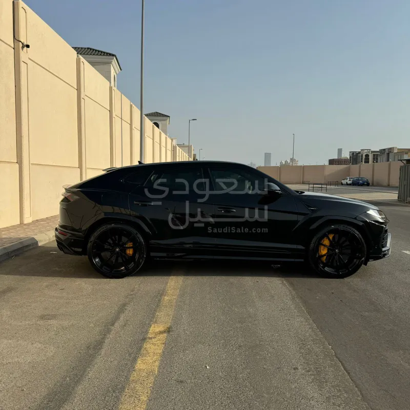 2021 Lamborghini URUS