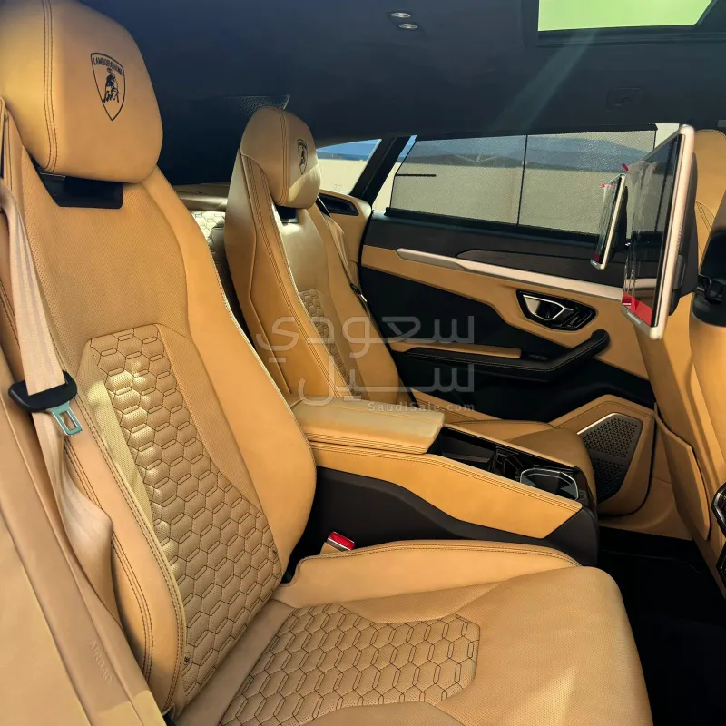 2021 Lamborghini URUS