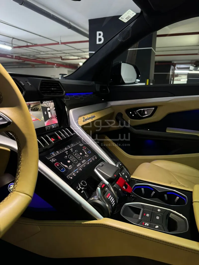 2021 Lamborghini URUS