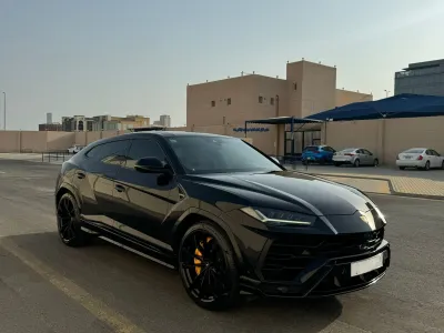 2021 لمبرجيني اوروس