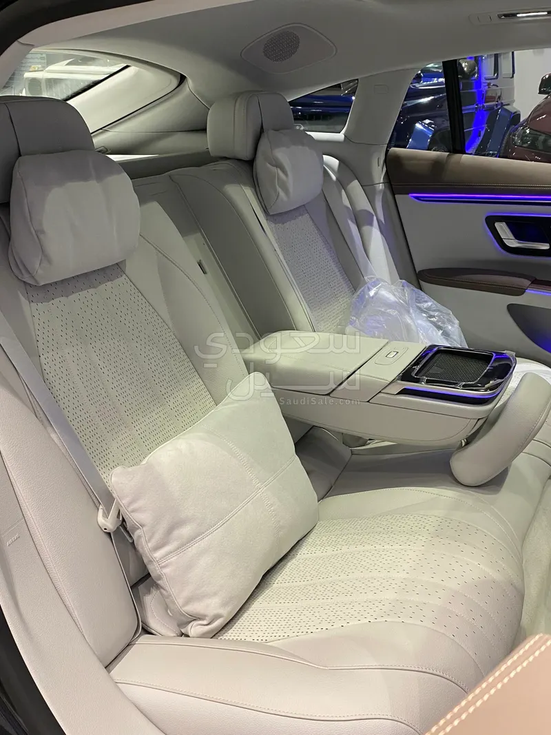 2023 Mercedes-Benz EQS 450+