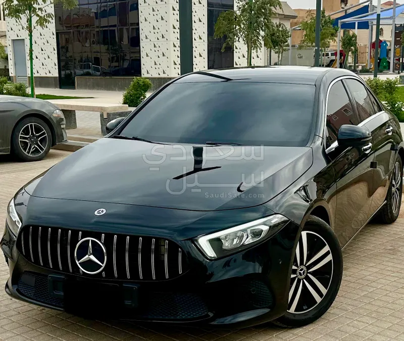 2021 مرسيدس - بنز أي 220