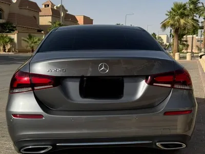 2021 مرسيدس - بنز أي 220