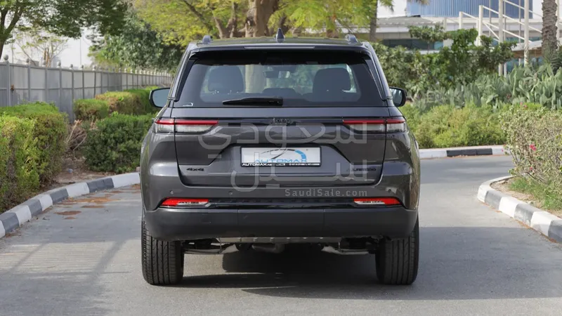 2024 Jeep Grand Cherokee Laredo