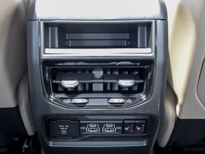 2025 Jeep Grand Cherokee Limited blus