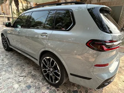 2023 BMW X Series 7 M kit