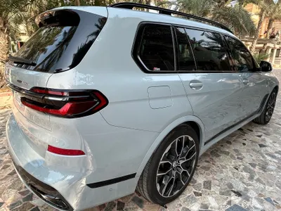 2023 BMW X Series 7 M kit