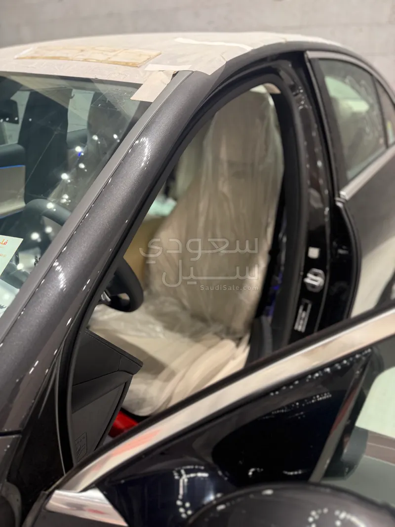 2025 مرسيدس - بنز إي 200