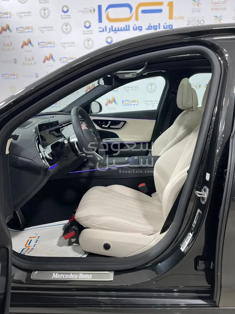 2025 مرسيدس - بنز إي 200