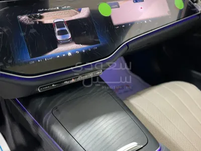 2025 مرسيدس - بنز إي 200