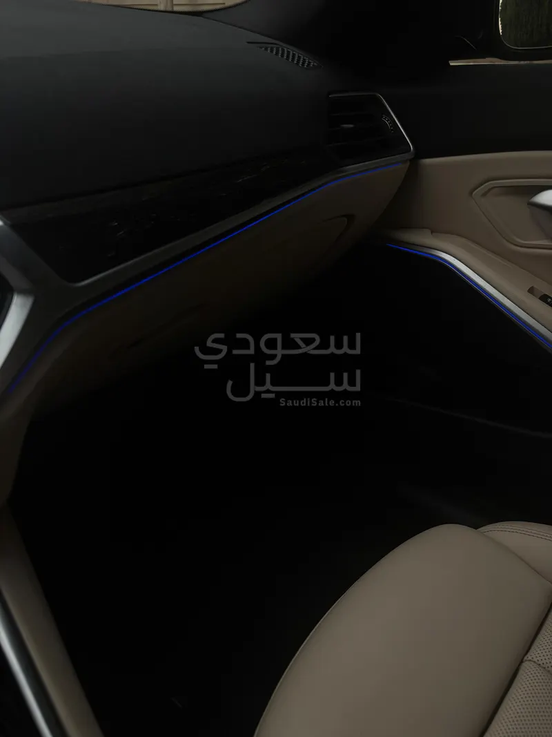 2022 بي ام دبليو الفئة الثالثة 330 أي