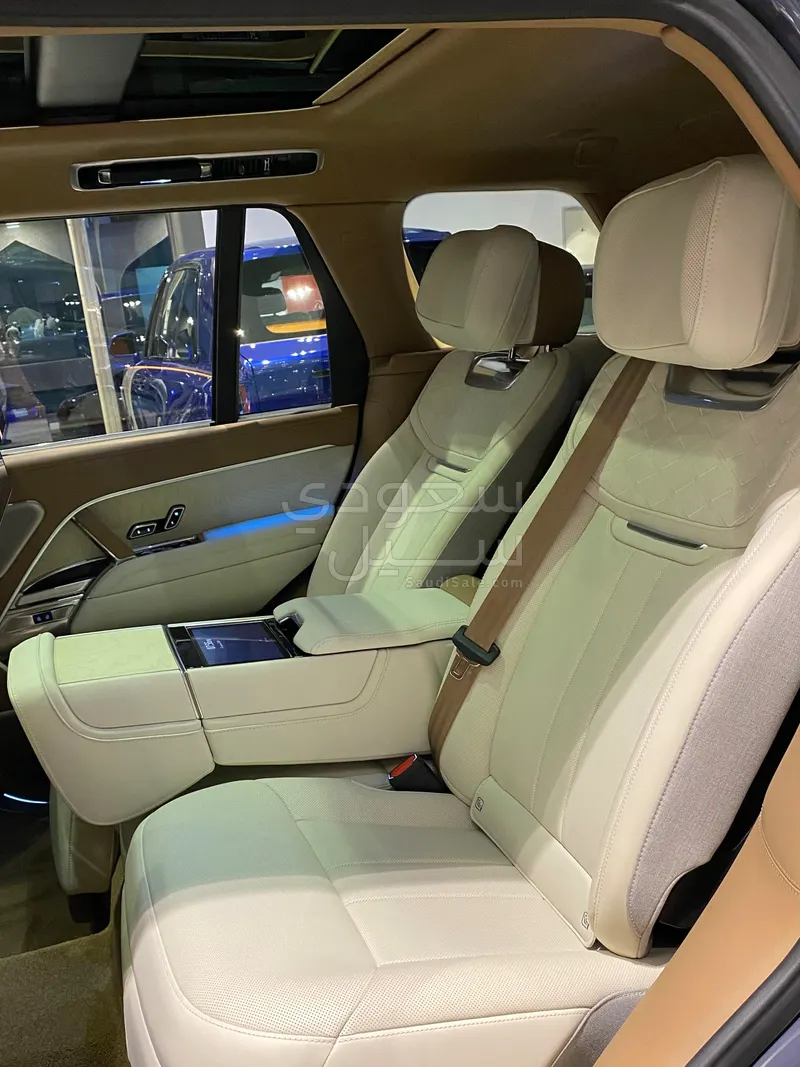 2023 Land Rover Range Rover SV Autobiography