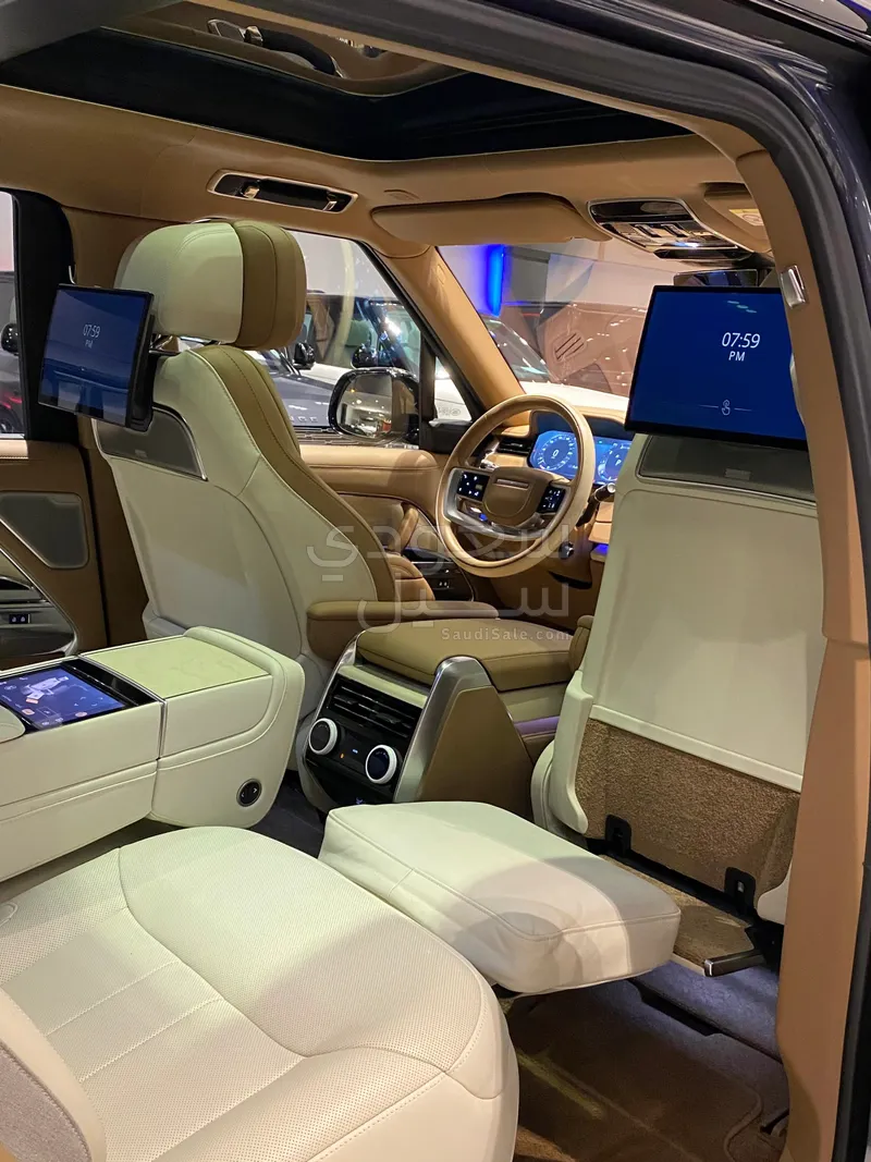 2023 Land Rover Range Rover SV Autobiography