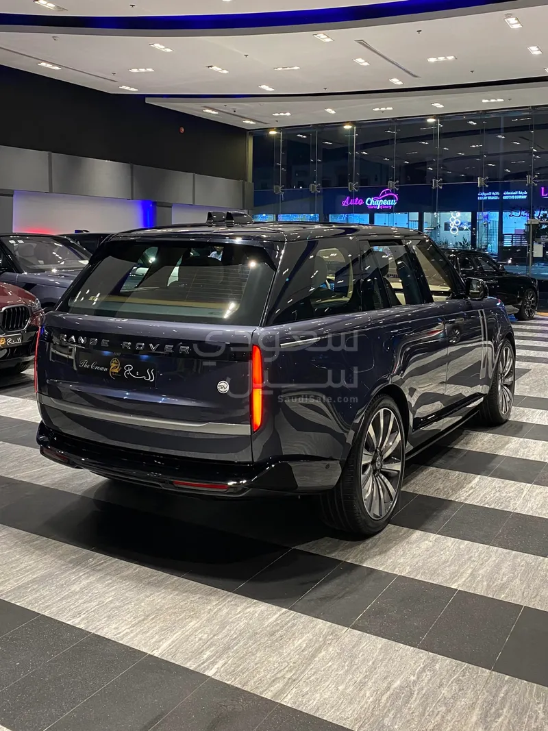 2023 Land Rover Range Rover SV Autobiography