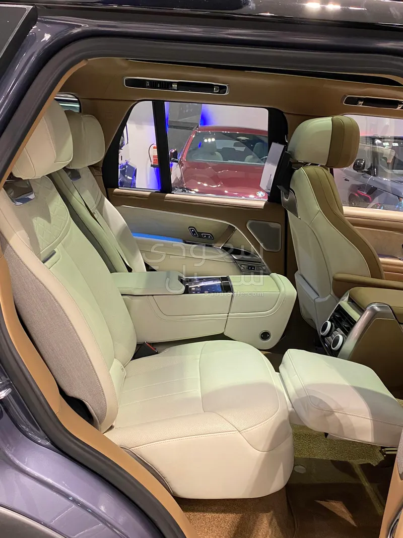 2023 Land Rover Range Rover SV Autobiography