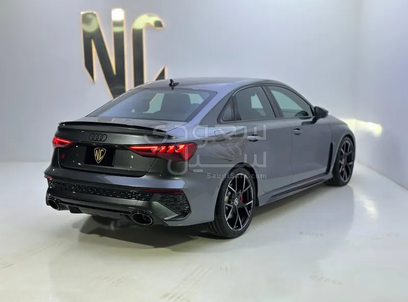 2024 اودي ار اس 3