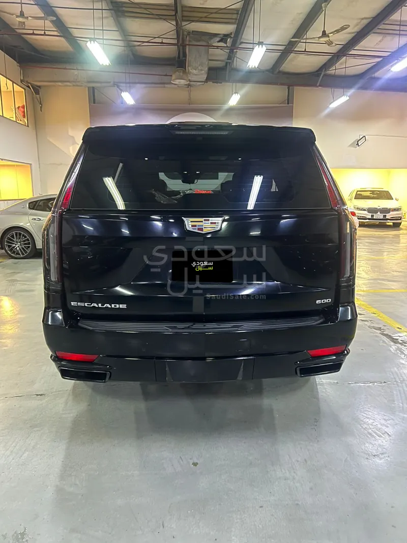 2023 Cadillac Escalade Sport