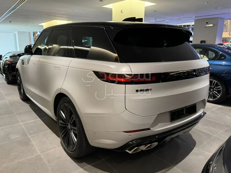 2025 Land Rover Range Rover Sport HSE