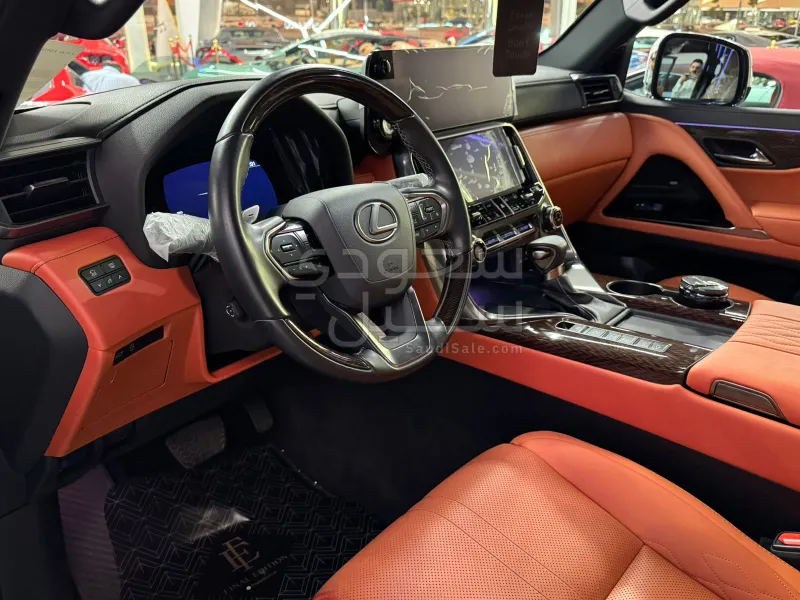 2023 Lexus LX 600 vip